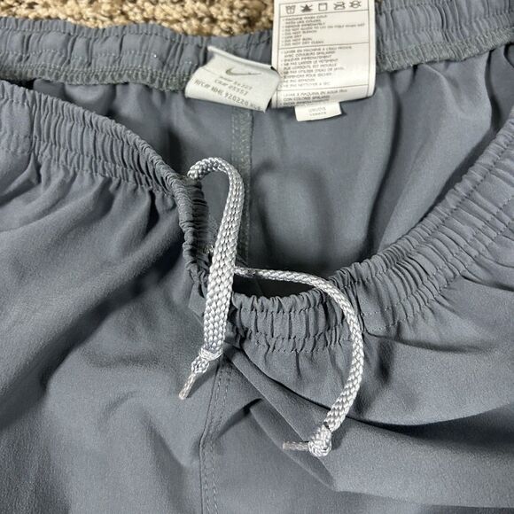 Nike Gray Basketball Shorts Men’s XL Single Swoosh Y2K Sportswear Training - Picture 7 of 12